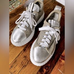 Size 37 Andia Fora Sneakers